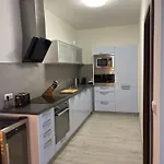 Apartman M10 *